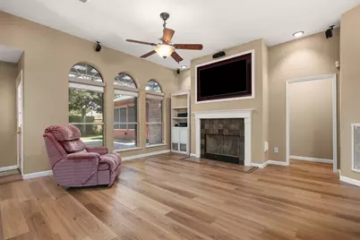 3721 Pin Oak Drive E, Pearland, TX 77581 - Photo 12