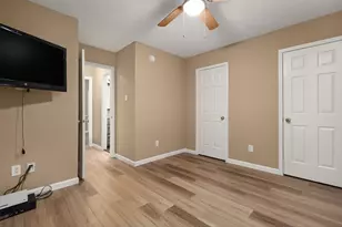 3721 Pin Oak Dr E, Pearland, TX 77581 - Photo 22