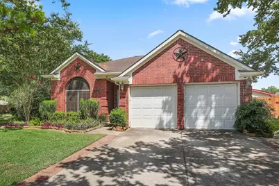 3721 Pin Oak Drive E, Pearland, TX 77581 - Photo 2