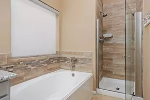 3721 Pin Oak Dr E, Pearland, TX 77581 - Photo 26