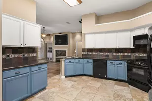 3721 Pin Oak Dr E, Pearland, TX 77581 - Photo 10