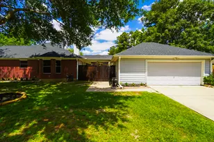 200 Canterbury Dr, Conroe, TX 77303 - Photo 34