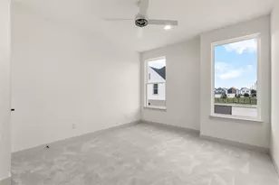 12804 Buffalo Wls Dr, Houston, TX 77045 - Photo 16
