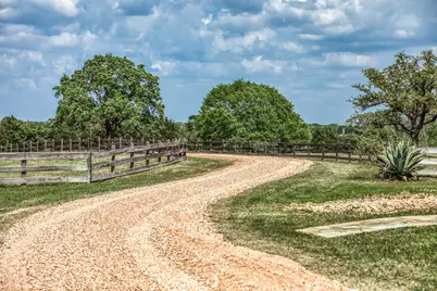 7157 Fm 1697, Carmine, TX 78932 - Photo 4