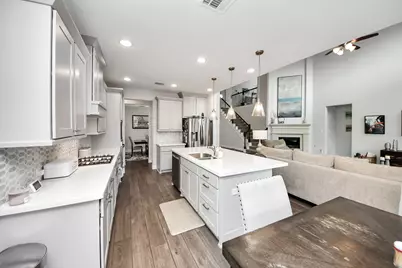 2242 Bayleaf Manor Drive, Manvel, TX 77578 - Photo 2
