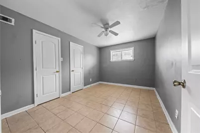 516 Holiday Drive, Galveston, TX 77550 - Photo 8