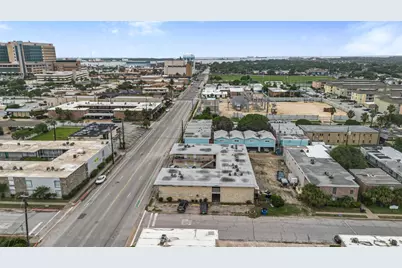 516 Holiday Drive, Galveston, TX 77550 - Photo 22