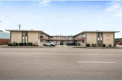 516 Holiday Drive, Galveston, TX 77550 - Photo 1
