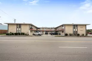 516 Holiday Dr, Galveston, TX 77550 - Photo 1