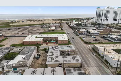 516 Holiday Drive, Galveston, TX 77550 - Photo 18