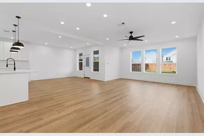 7413 Charlie Street, Houston, TX 77088 - Photo 6