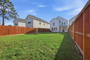 7413 Charlie St, Houston, TX 77088 - Photo 32