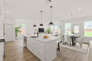 7413 Charlie St, Houston, TX 77088 - Photo 10