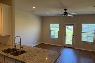 5670 Shadowbend Circle W, Lumberton, TX 77657 - Photo 10