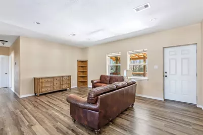 193 Hammerbill Street, Livingston, TX 77351 - Photo 12