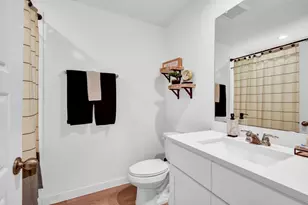 328 Amy St, Angleton, TX 77515 - Photo 14