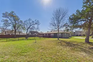 531 Oakdale St, Shoreacres, TX 77571 - Photo 4