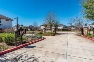 5423 Lachlan Springs Ln, Sugar Land, TX 77479 - Photo 2