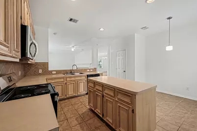 18414 Stark Point Court, Humble, TX 77346 - Photo 10