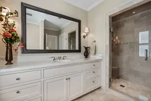 8 Tokeneke Trail, Houston, TX 77024 - Photo 38