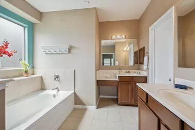 919 E Tide Bay Circle, Katy, TX 77494 - Photo 18