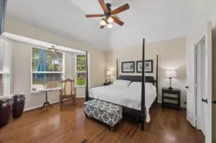 2608 Crystal Falls Dr, Pearland, TX 77584 - Photo 10