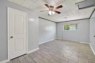 5934 Belmark St, Houston, TX 77033 - Photo 14