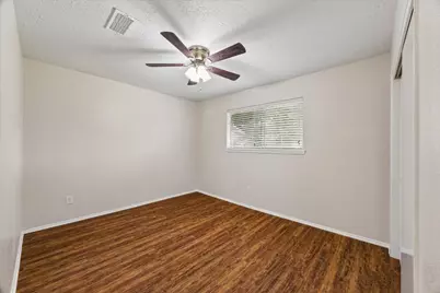 17134 Barcelona Drive, Friendswood, TX 77546 - Photo 22
