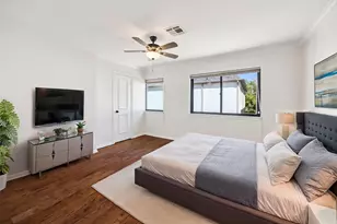 2422 Nantucket Dr, Houston, TX 77057 - Photo 14