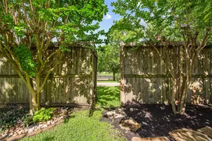 13203 Thornoak Ln, Houston, TX 77070 - Photo 32