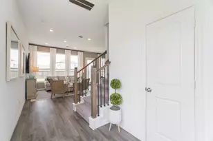 442 Lake Day Dr, Conroe, TX 77304 - Photo 10