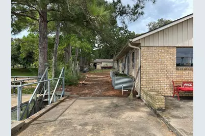 46 Point Loop, Huntsville, TX 77320 - Photo 16