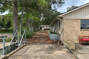 46 Point Loop, Huntsville, TX 77320 - Photo 16