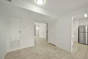 17401 Red Oak Dr, Houston, TX 77090 - Photo 10