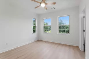 2 Gracenote Pl, Tomball, TX 77375 - Photo 34