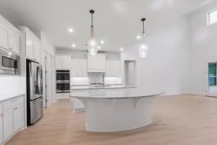 2 Gracenote Pl, Tomball, TX 77375 - Photo 8