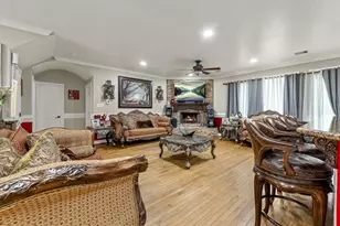 18740 Deer Glen Dr, Conroe, TX 77302 - Photo 12