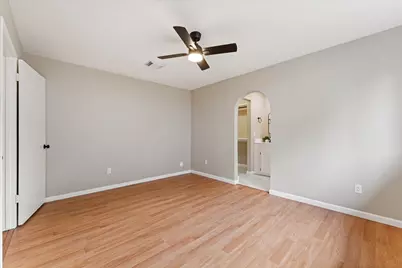 12119 Crystalwood Drive, Houston, TX 77013 - Photo 18