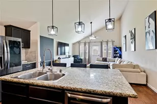 9906 Bezeled Cir Ln, Rosharon, TX 77583 - Photo 8