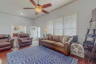 1401 E Buccaneer Dr, Winnie, TX 77665 - Photo 4