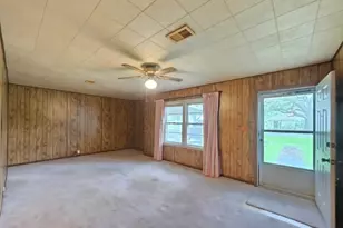 1420 Elm Ave, Bay City, TX 77414 - Photo 4