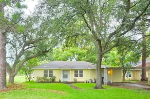 1420 Elm Ave, Bay City, TX 77414 - Photo 18