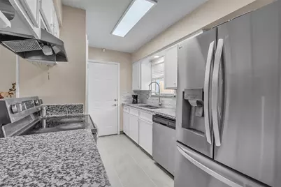 308 Tiegs Street, League City, TX 77573 - Photo 8
