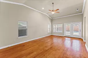 201 Chelsea Ct, Granbury, TX 76049 - Photo 6