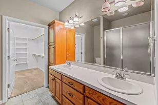 201 Chelsea Ct, Granbury, TX 76049 - Photo 14