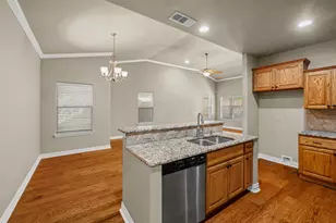 201 Chelsea Ct, Granbury, TX 76049 - Photo 10