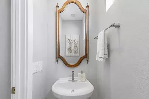5409 Lindsay Ln, Houston, TX 77011 - Photo 10