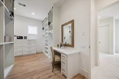 13 Wentworth Gate Path, Houston, TX 77027 - Photo 34