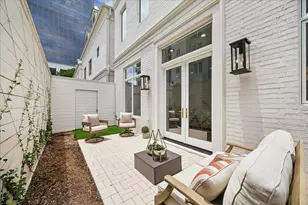 13 Wentworth Gate Path, Houston, TX 77027 - Photo 24