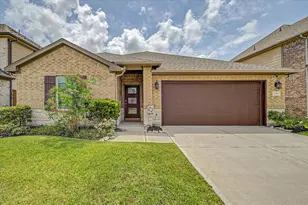 10842 Clfs Vw Dr, Iowa Colony, TX 77583 - Photo 4
